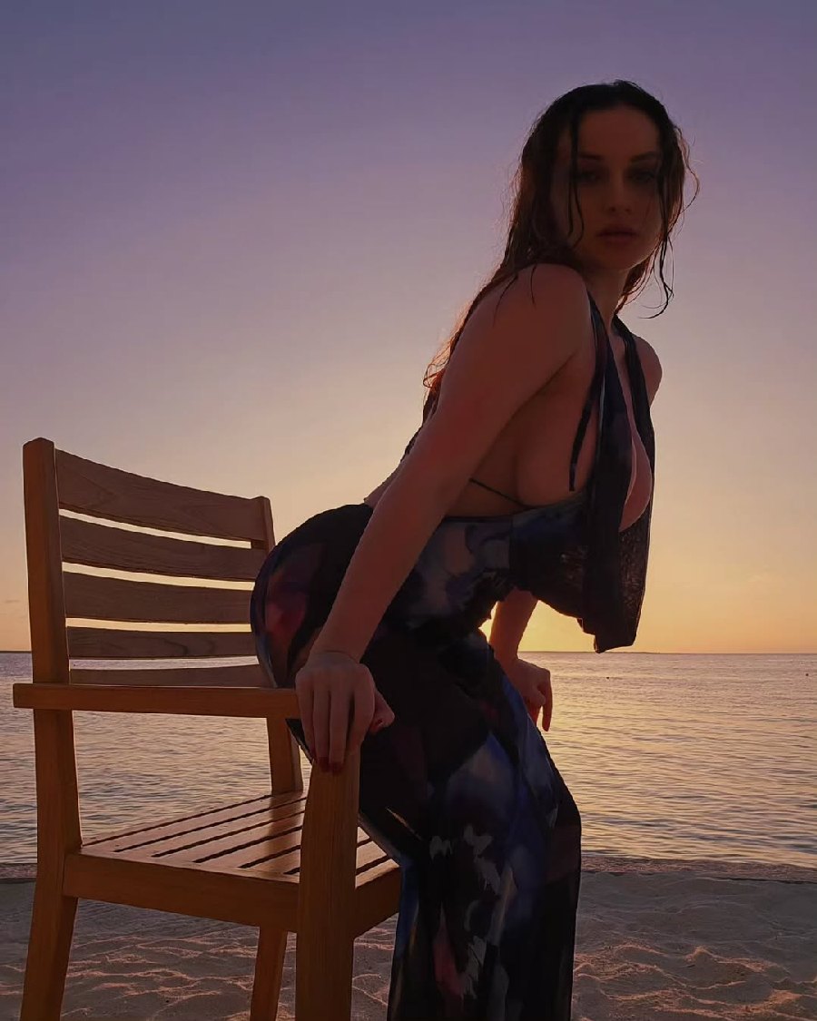 Sexy girl Miranda Faith nude in Aracaju