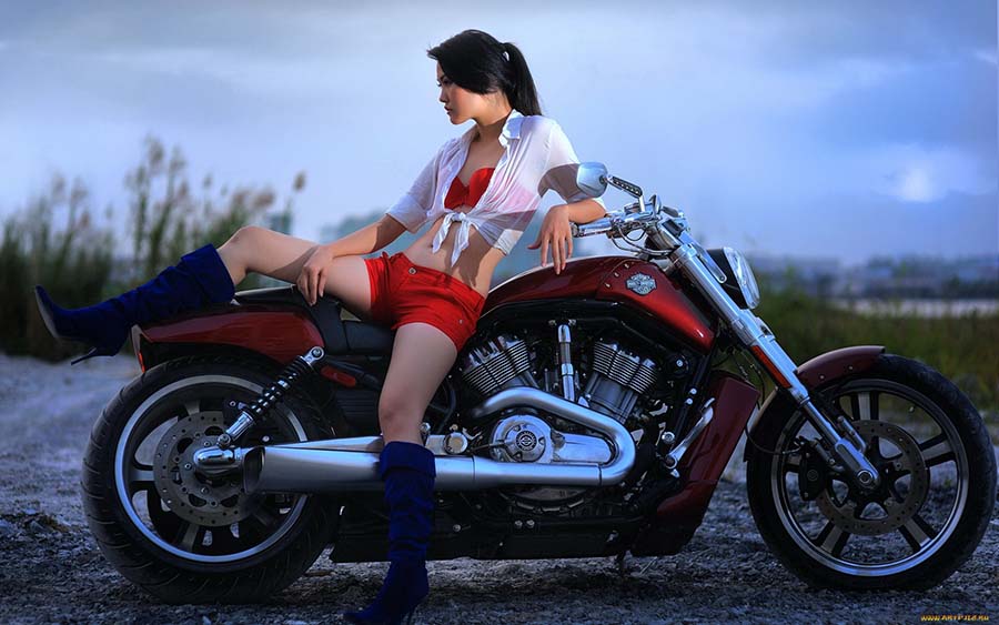 Beautiful girls and motorcycles in Aracaju