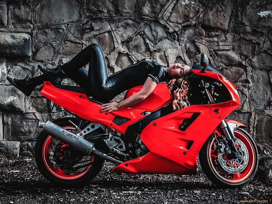 Beautiful girl Beautiful girls and motorcycles in Aracaju